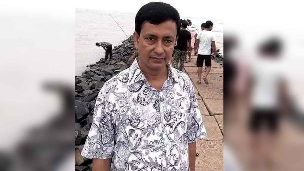 পাবনায় প্রাথমিক বিদ্যালয়ের প্রধান শিক্ষক ভারতীয় নাগরিক